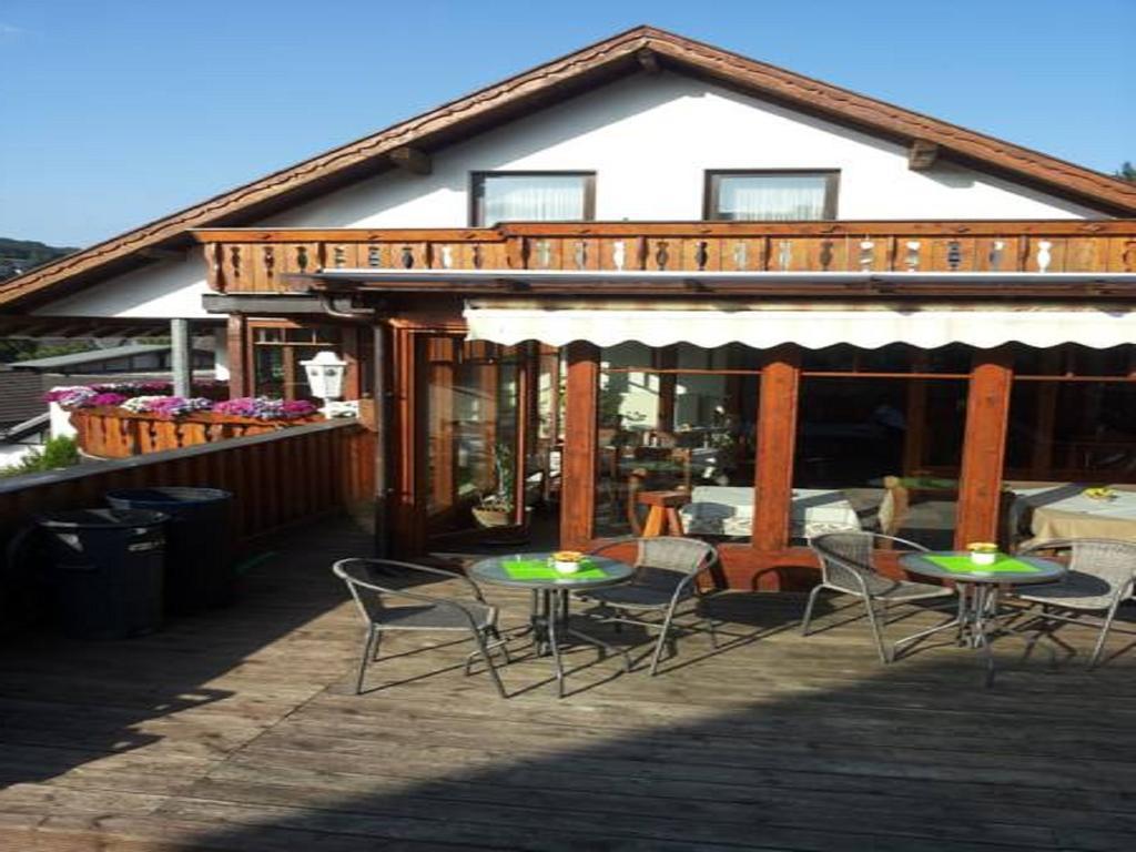 Pension "Dorfkrug" Winterberg Esterno foto