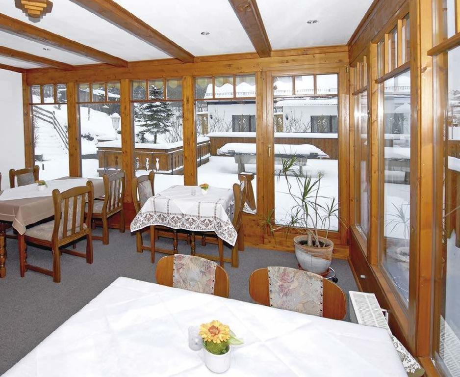 Pension "Dorfkrug" Winterberg Esterno foto