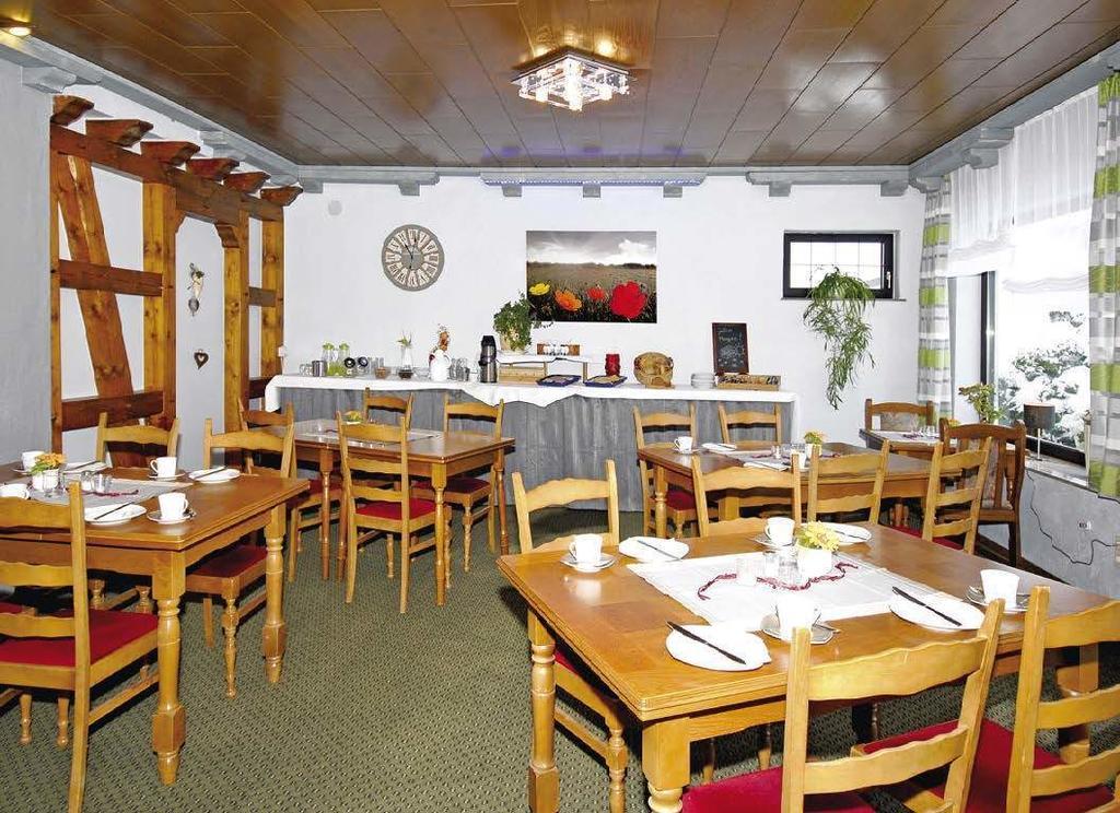 Pension "Dorfkrug" Winterberg Esterno foto