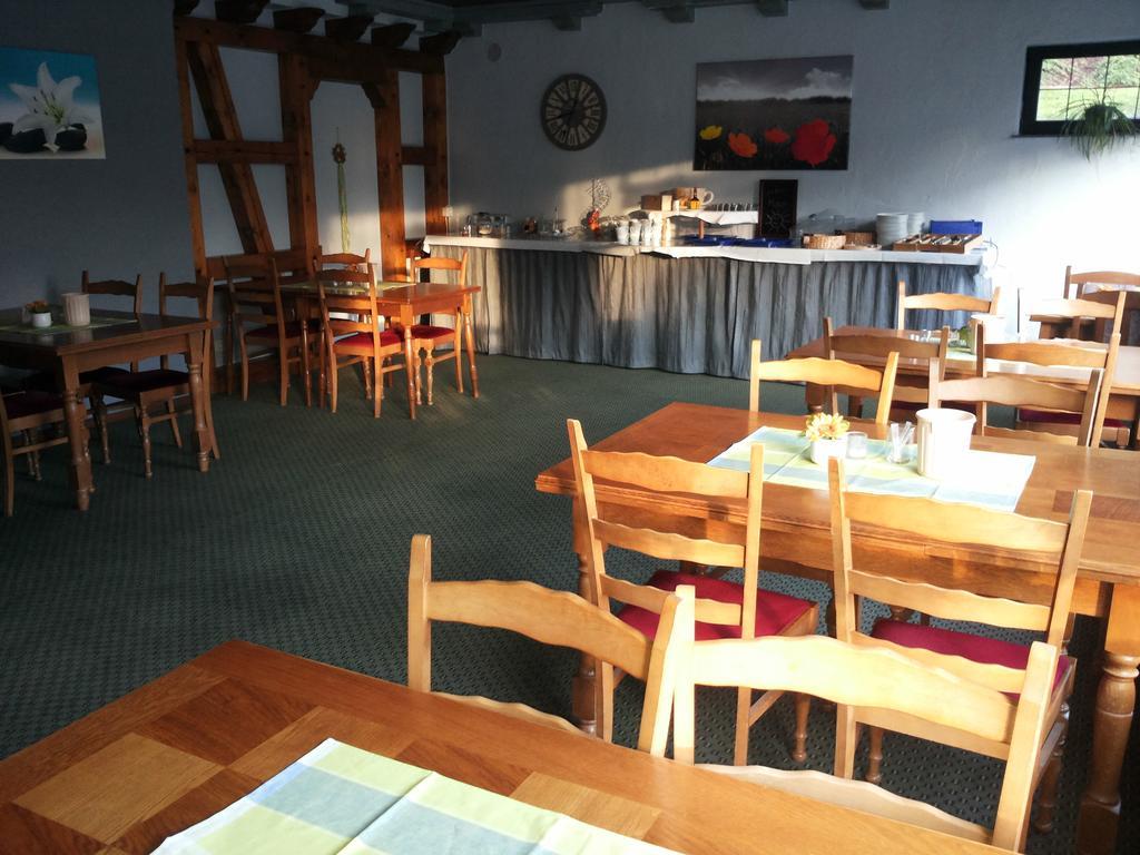 Pension "Dorfkrug" Winterberg Esterno foto