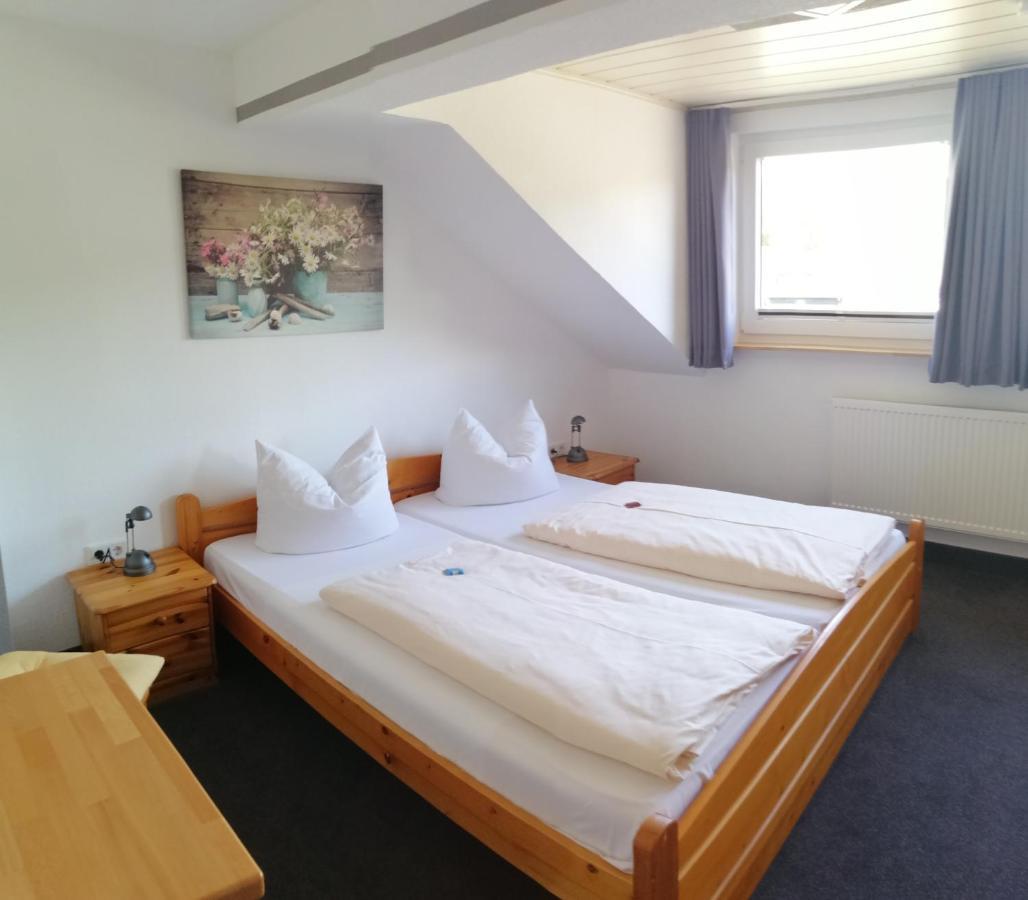 Pension "Dorfkrug" Winterberg Esterno foto