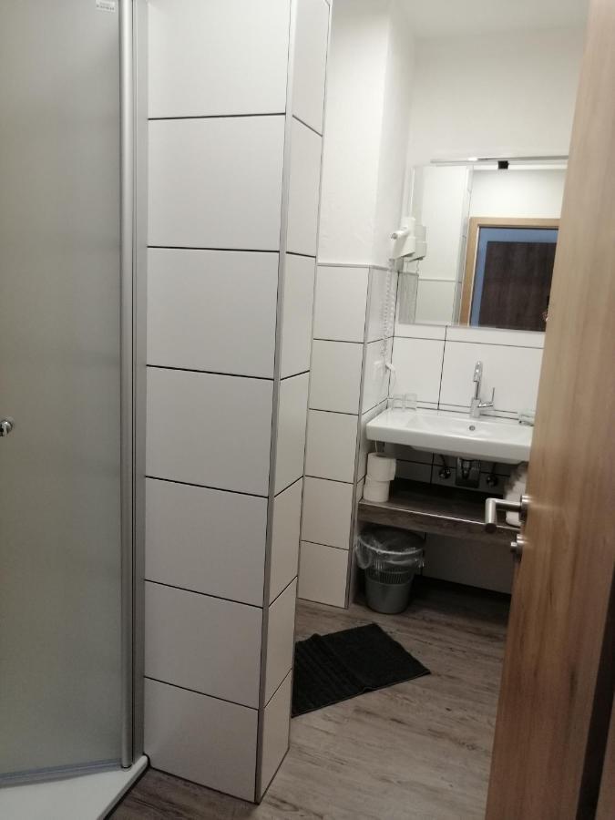 Pension "Dorfkrug" Winterberg Esterno foto